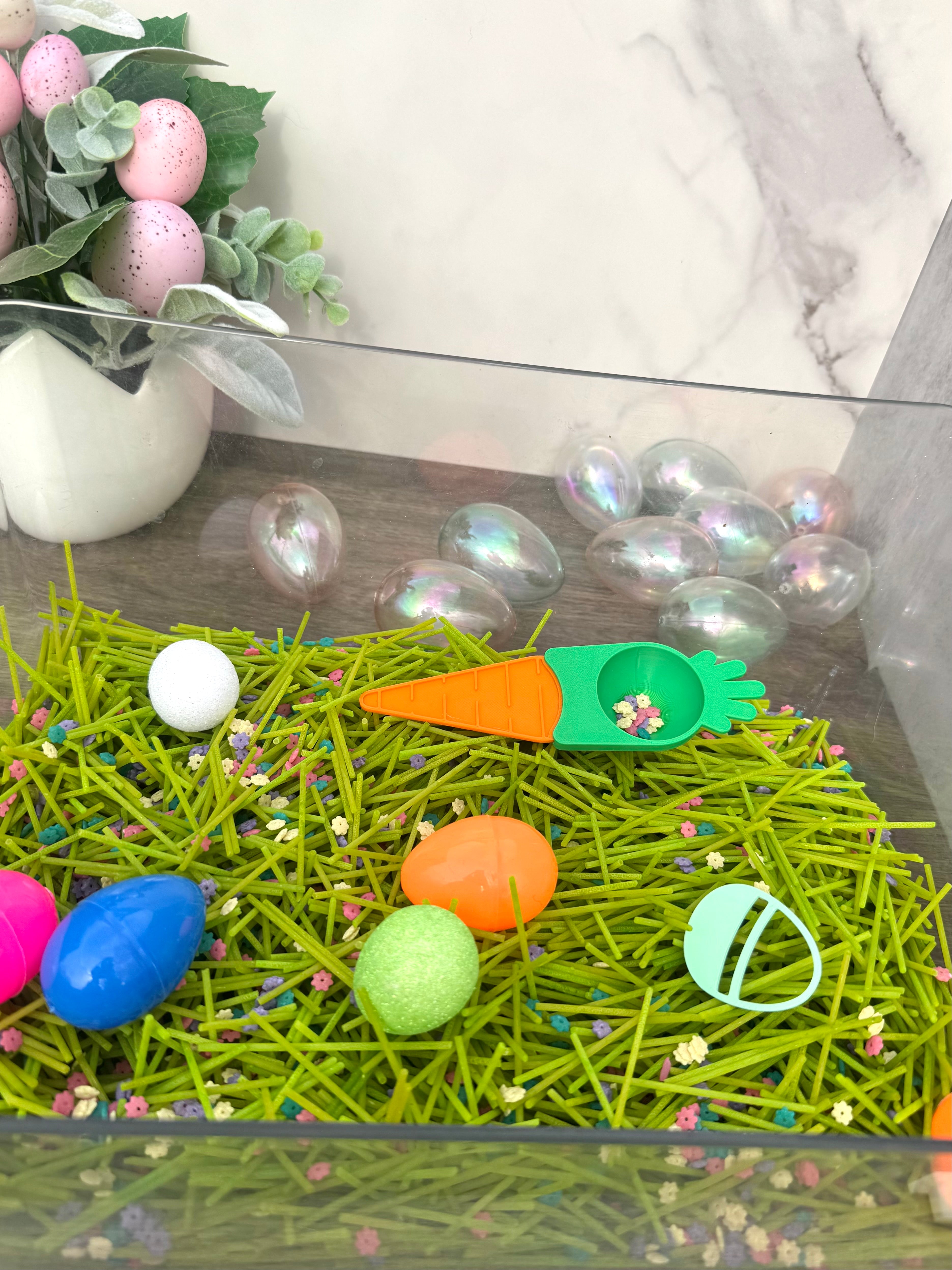 Easter Pour & Play