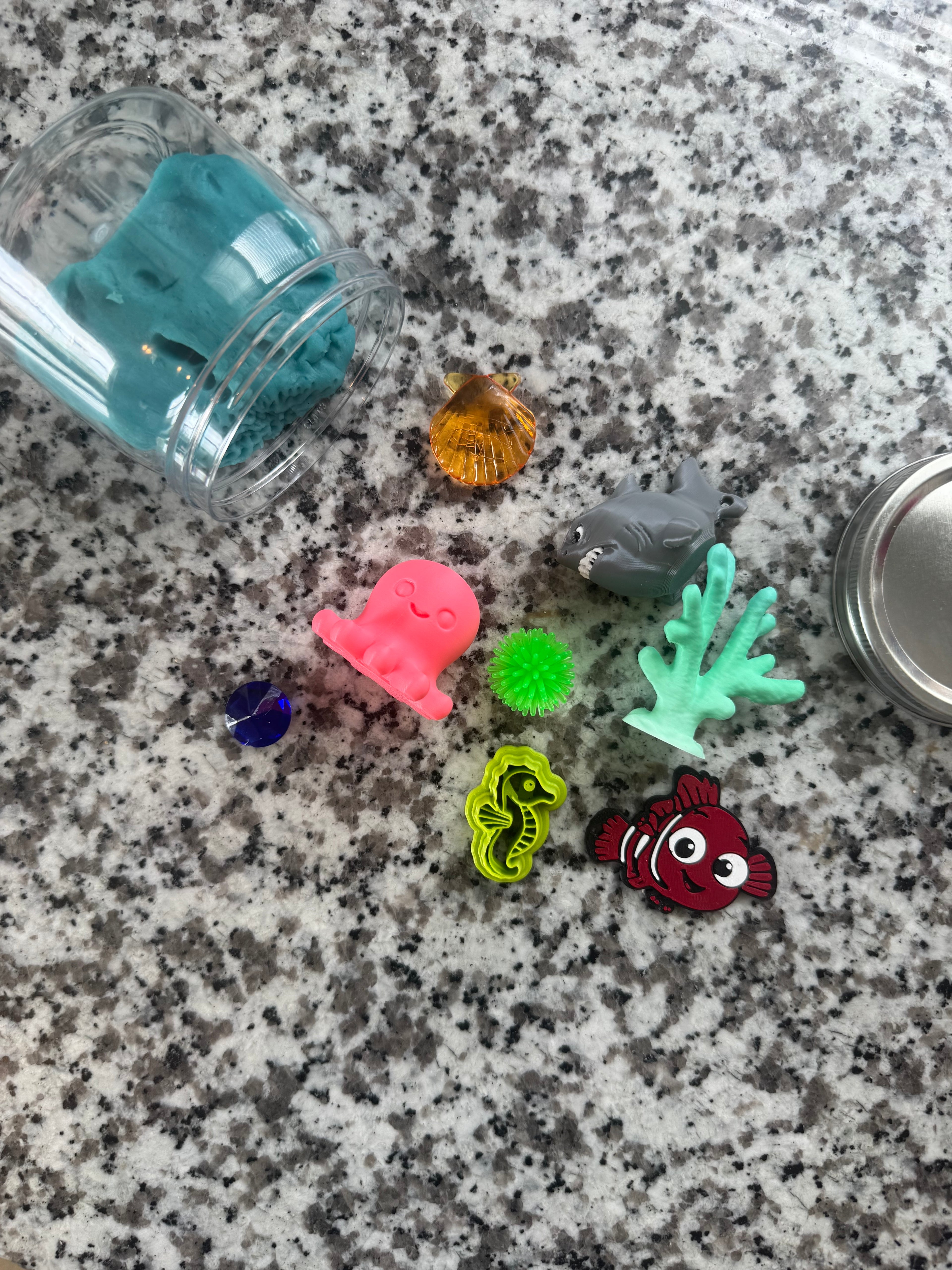 Nemo party favors
