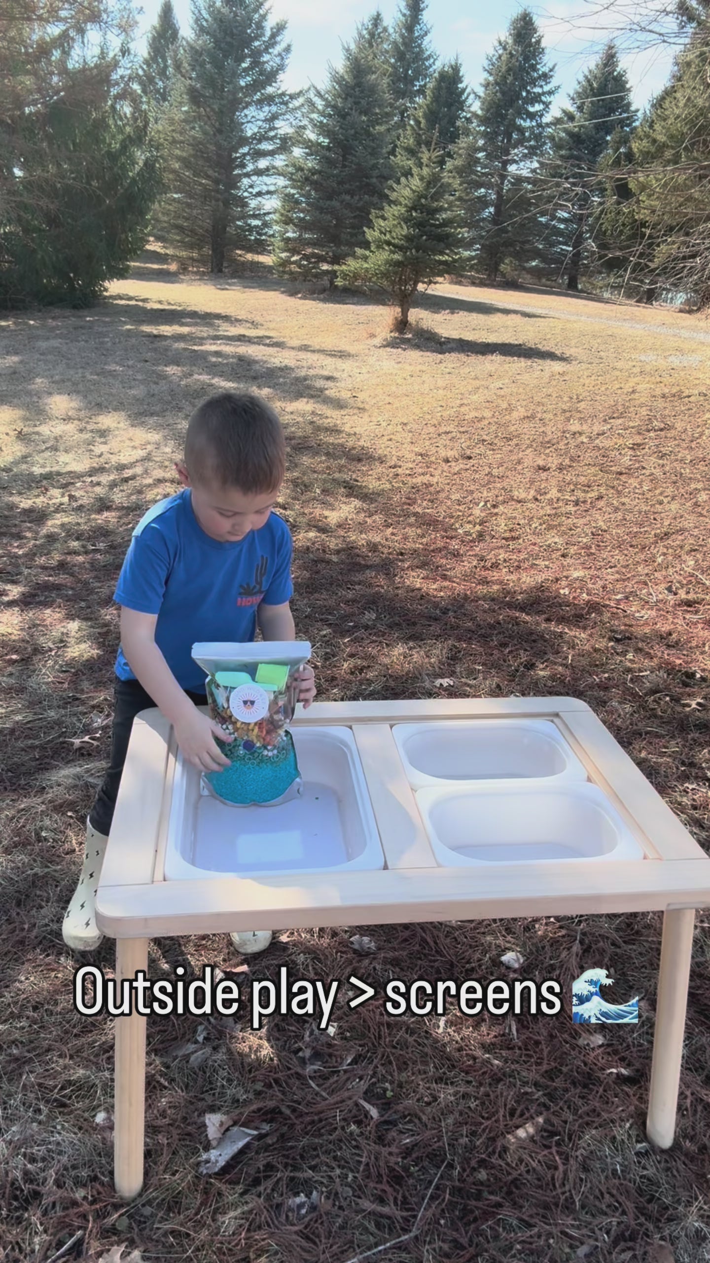 Ocean Pour & Play